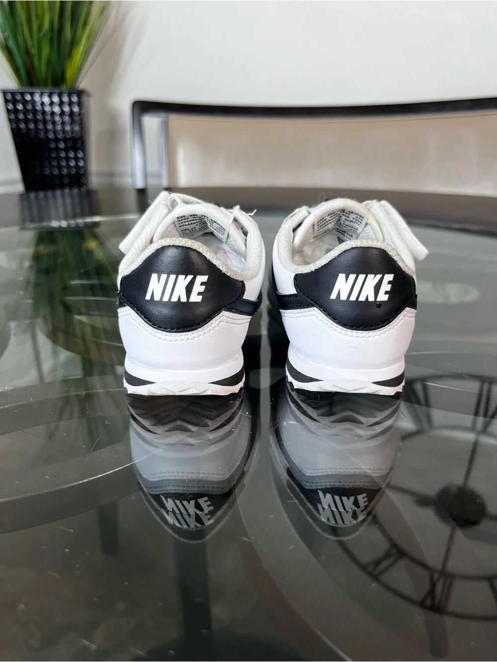 Nike Cortez EasyOn 'White Black Kids Sz 10C